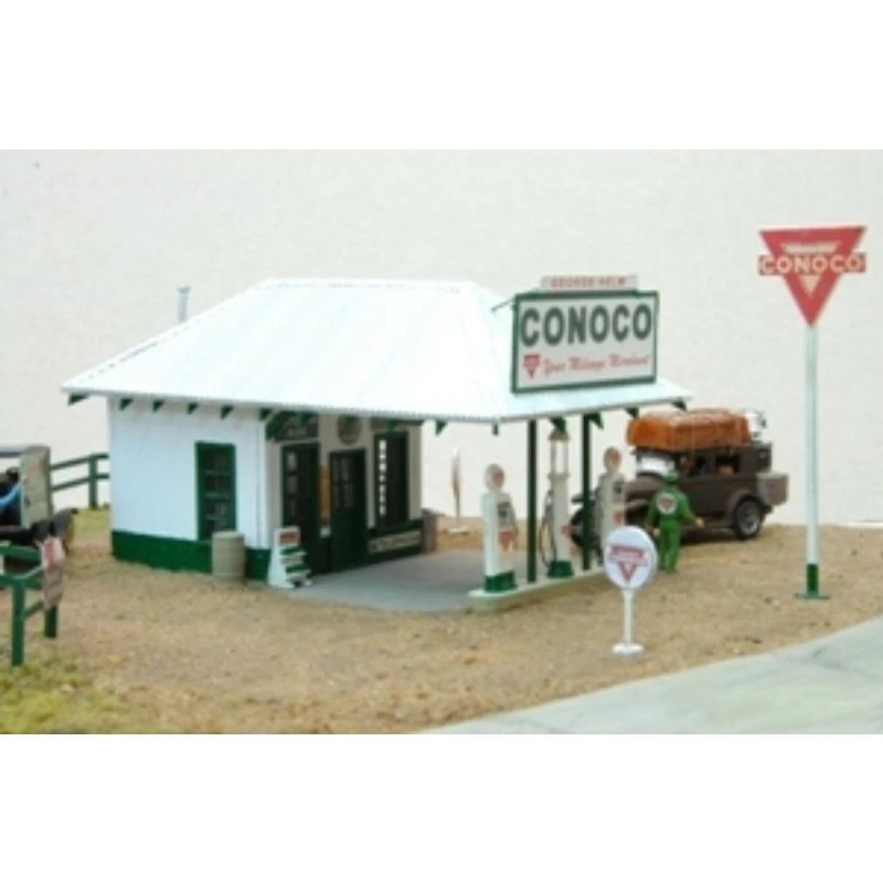 JL Innovative 651 - George Helm Conoco - HO Scale Kit 1 JL Innovative 651 - George Helm Conoco - HO Scale Kit