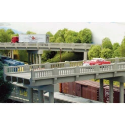 Rix Products 102 - Early Highway Overpass With Pier - HO Scale Kit